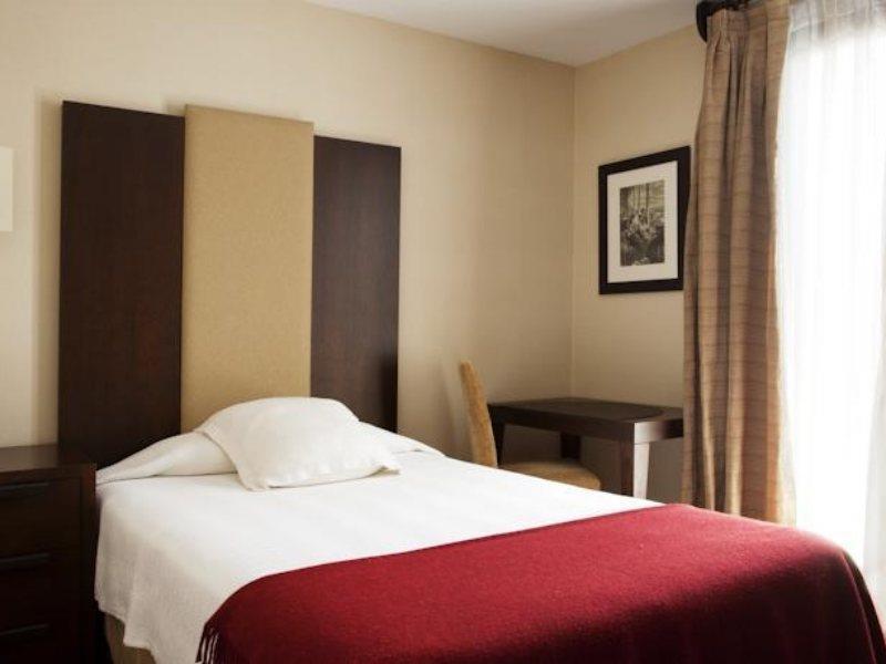 Eurostars Palacio De Santa Marta Трухильо Екстериор снимка
