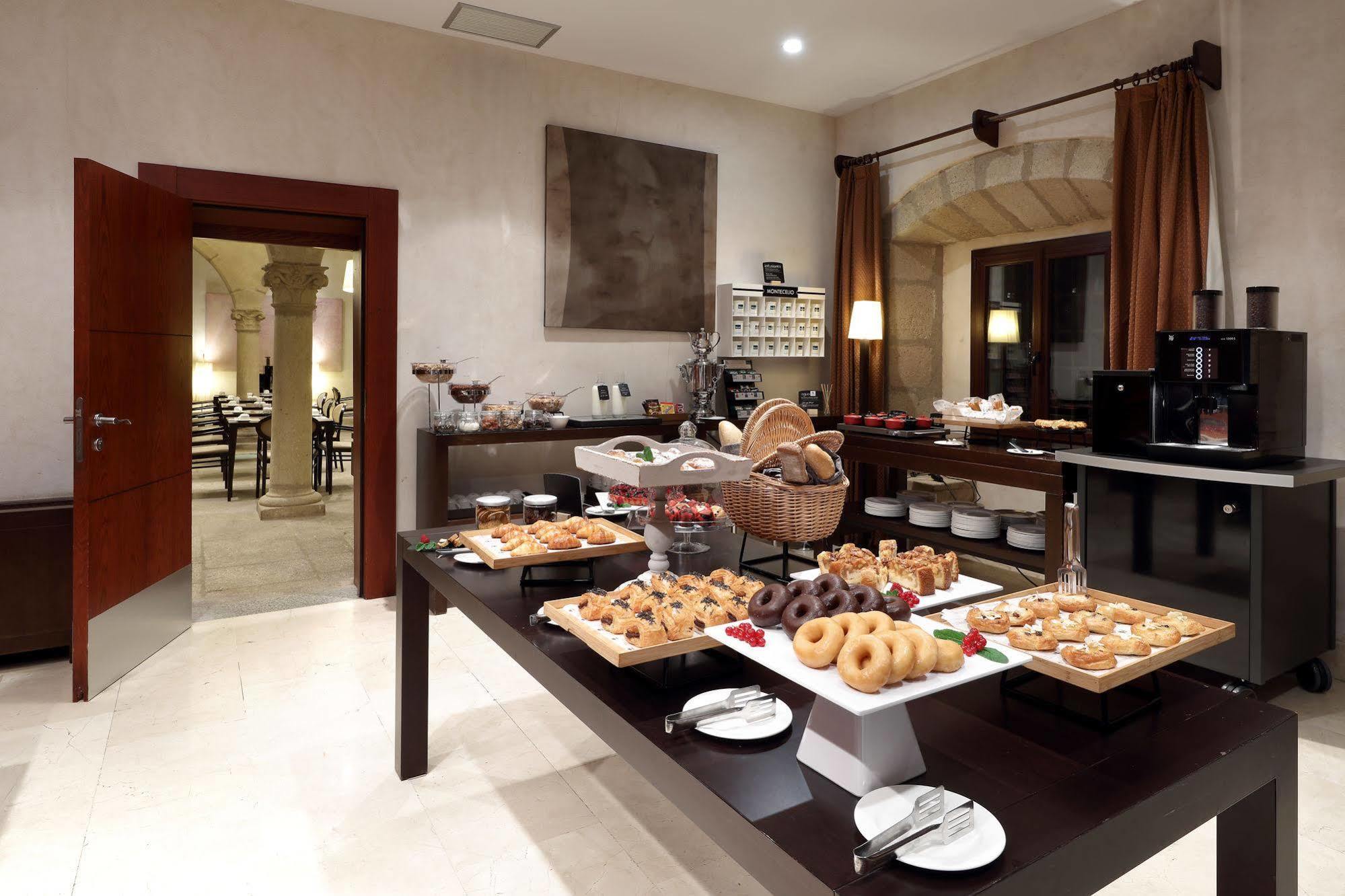 Eurostars Palacio De Santa Marta Трухильо Екстериор снимка