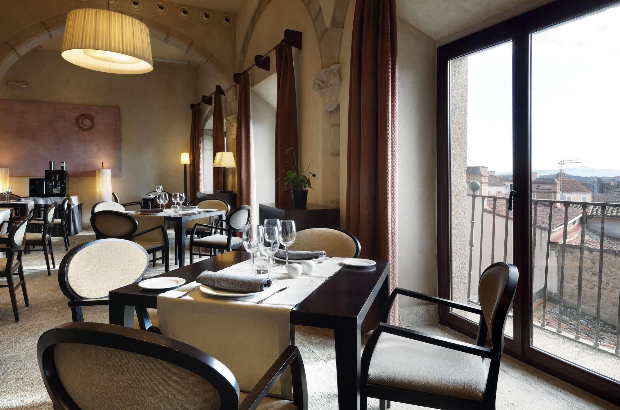 Eurostars Palacio De Santa Marta Трухильо Екстериор снимка